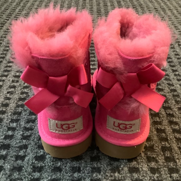 Ugg Uggs Bailey bow toddler girls cerise hot pink fuchsia boots 8 - Picture 4 of 7